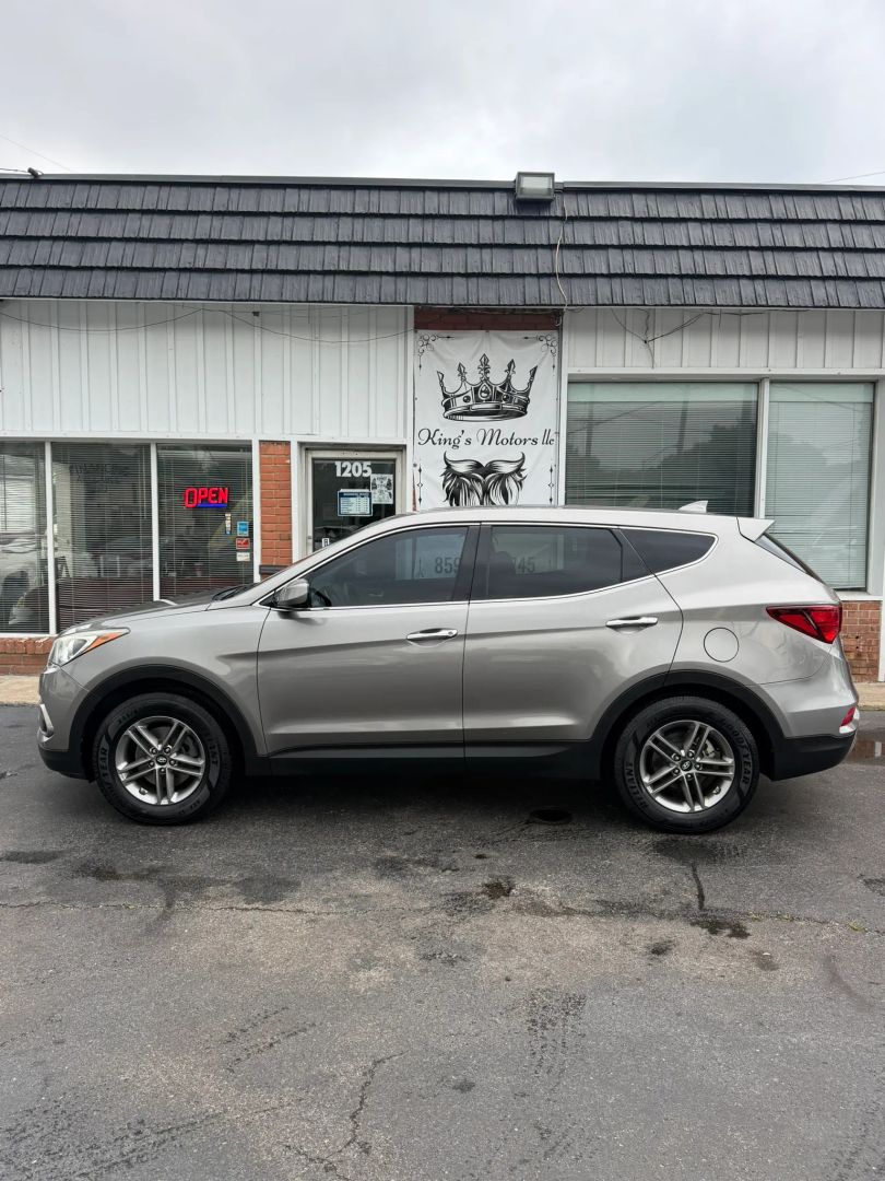 hyundai santa fe 2017 5NMZTDLB1HH000961 image hyundai santa fe 2017 5NMZTDLB1HH000961 image